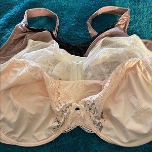 Bundle of bras 42dd